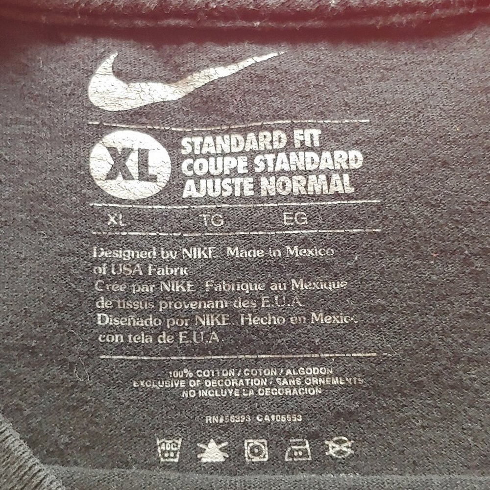 GENTLY USED, VINTAGE LOOK, NIKE TEE SHIRT, XL!!! - Picture 3 of 4